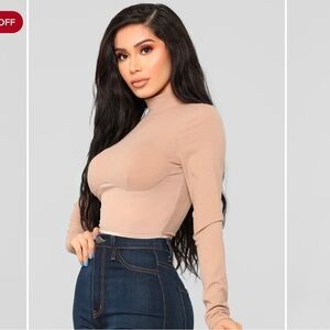 No one can compare nude crop top